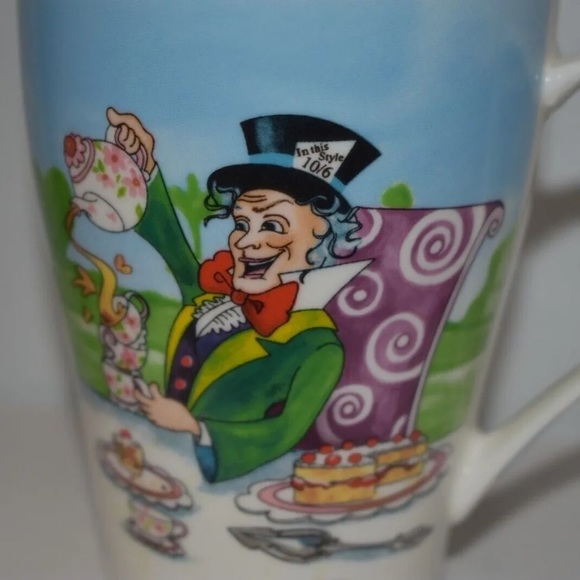 ALICE IN WONDERLAND 150th ANNIVERSARY EDITION BONE CHINA MUG/CUP TEA PARTY - Picture 6 of 9